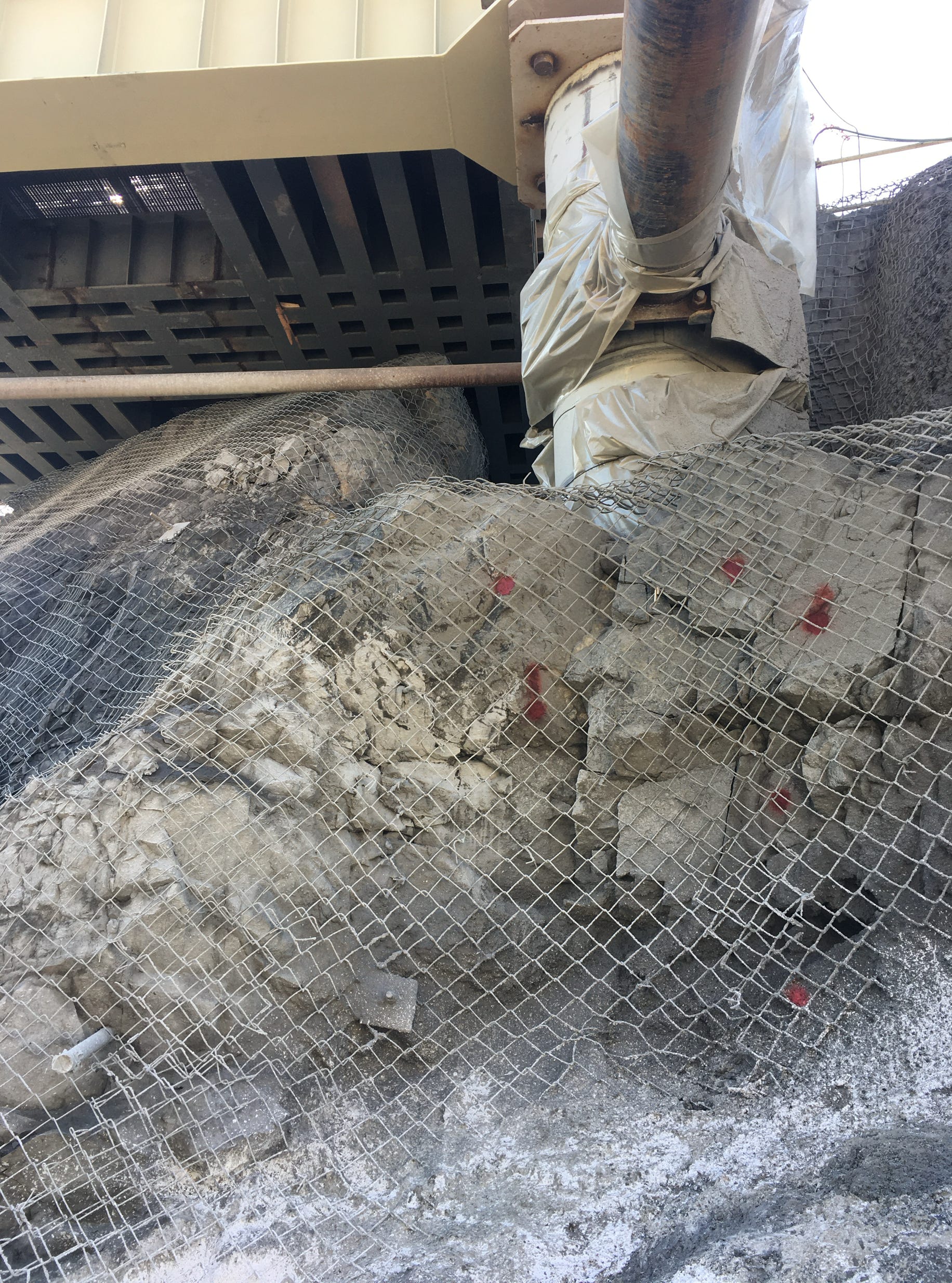 Asesoría Geotécnica Diseño Sostenimiento Bloques de Roca Talud - Puerto QB2 - Minera TECK