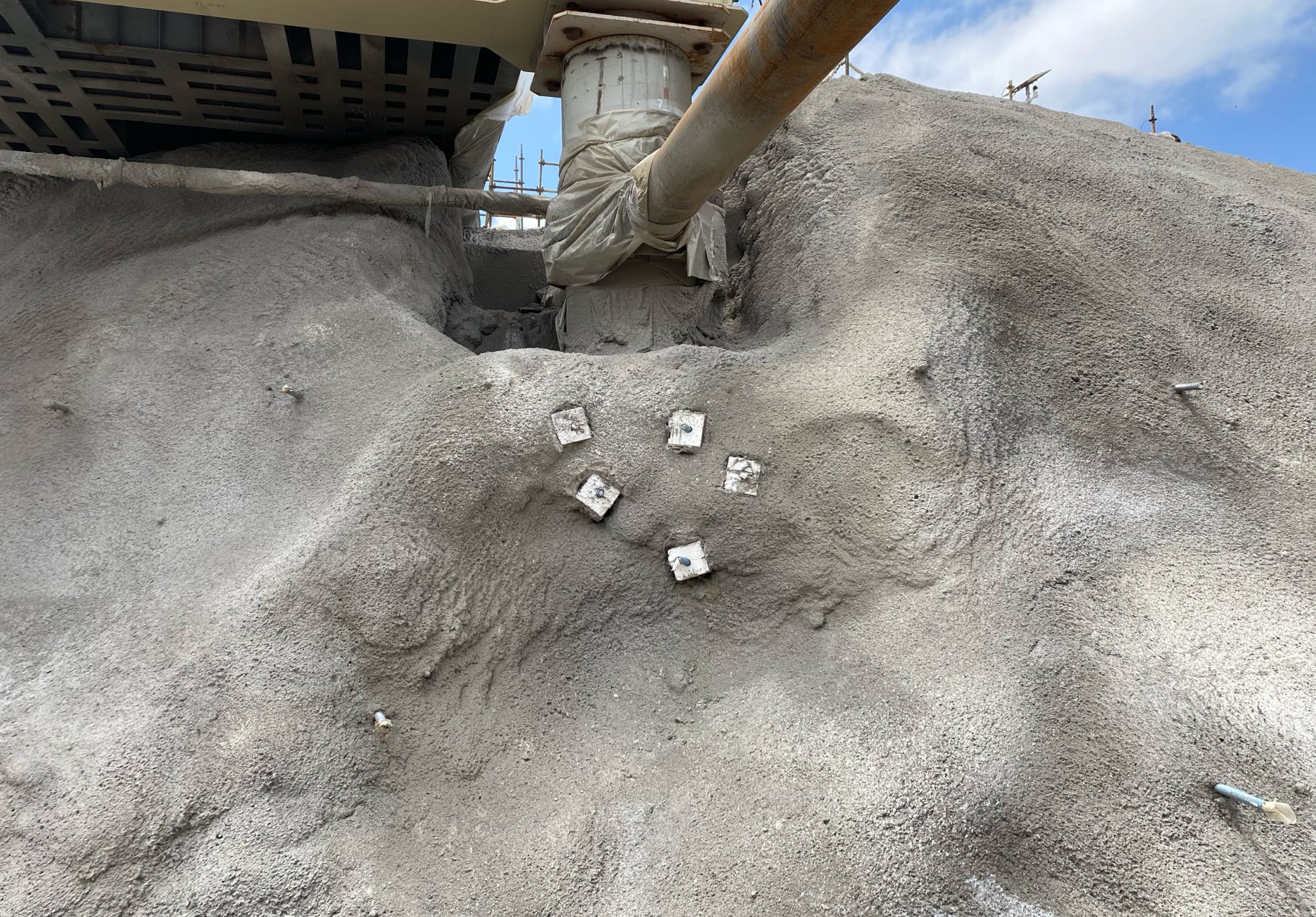 Asesoría Geotécnica Diseño Sostenimiento Bloques de Roca Talud - Puerto QB2 - Minera TECK