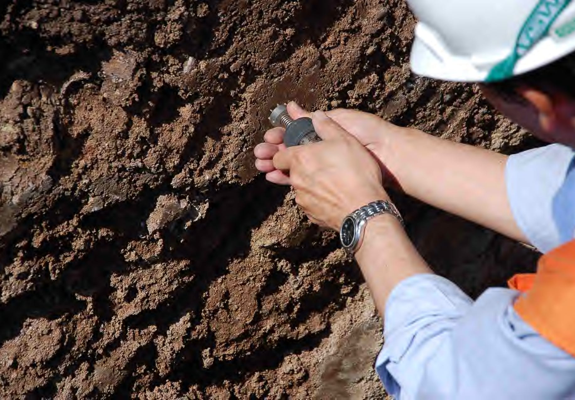 ESTUDIOS DE MECANICA DE SUELOS CALICATAS MUESTREO Y ENSAYOS 